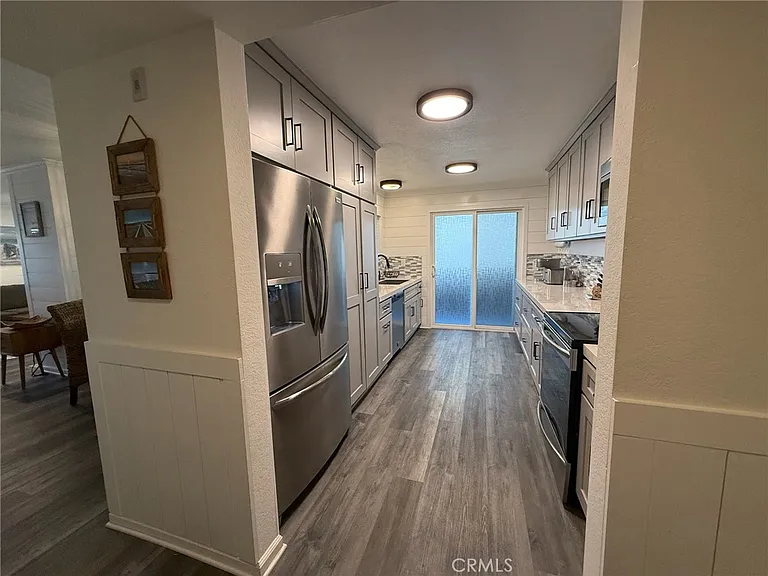 54 Corniche Dr #D — Photo 7
