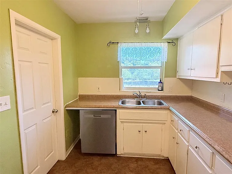 5541 Lown St N #SOUTH — Photo 8
