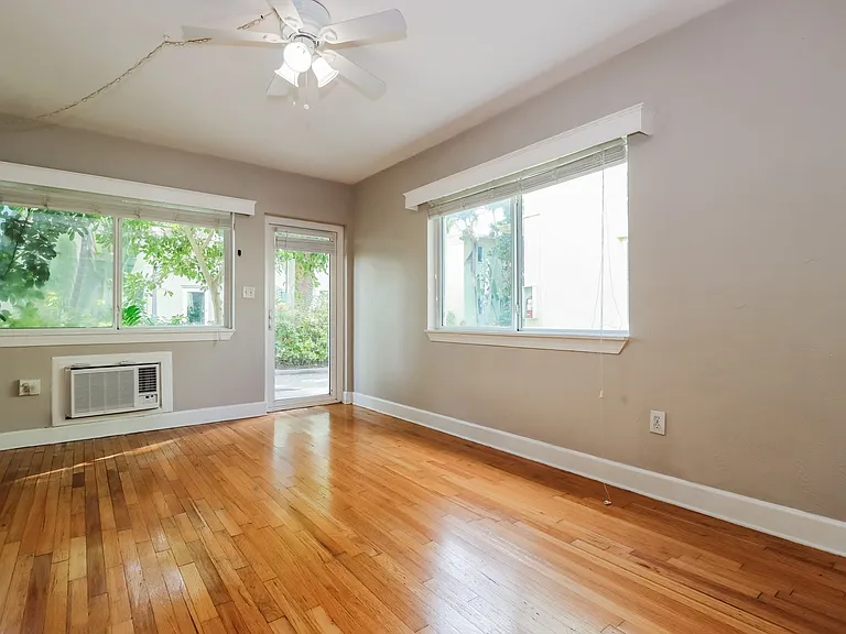 301 4th Ave N, St Petersburg, FL 33701 — Photo 16