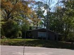 3784 River Pine Dr, Moss Point, MS 39563