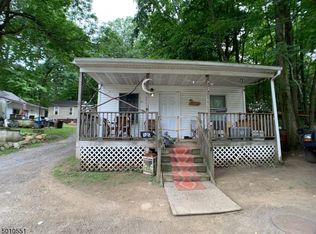 53 Homestead Rd, Lake Hopatcong, NJ 07849