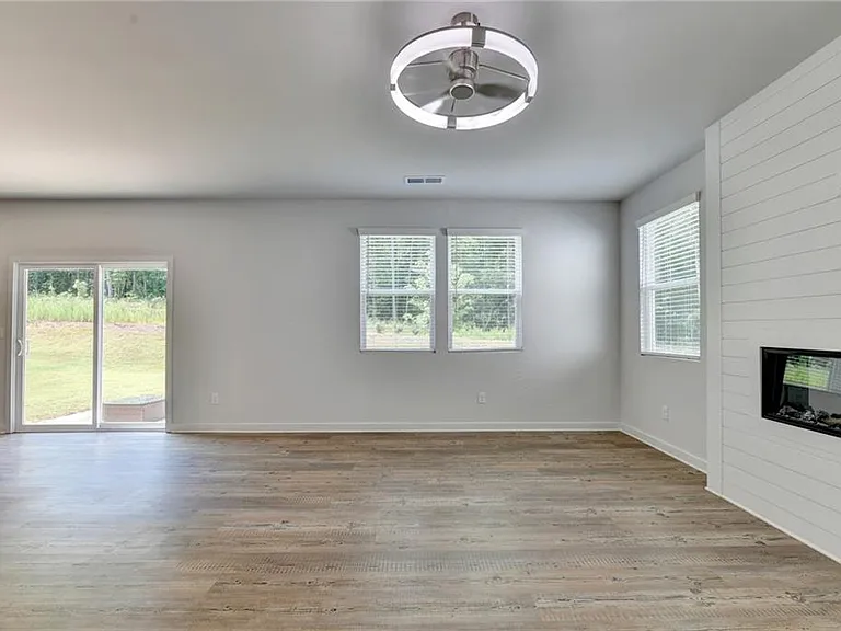 5165 Union Heights Way — Photo 11