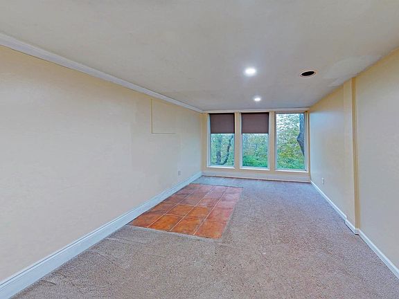 5th image of 13804 E 50th St #18106328
