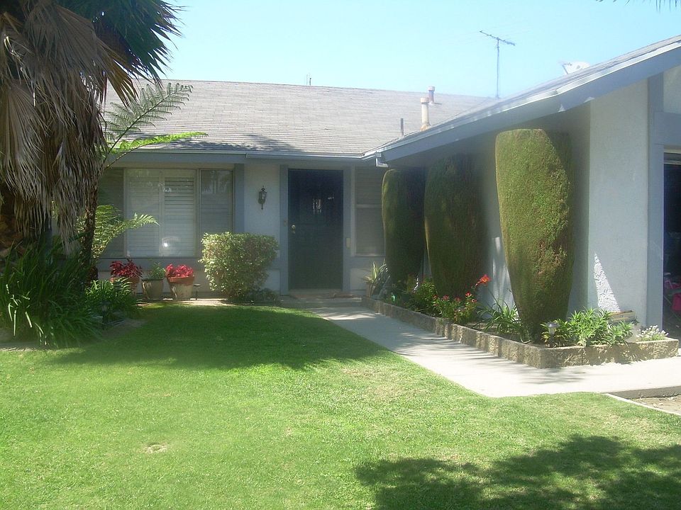 4 Bdrm 2 Bath Pool