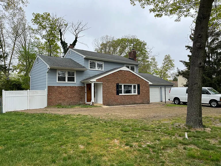 40 Oakside Dr — Photo 1