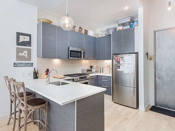 2nd image of 1055 47th Ave APT 1C