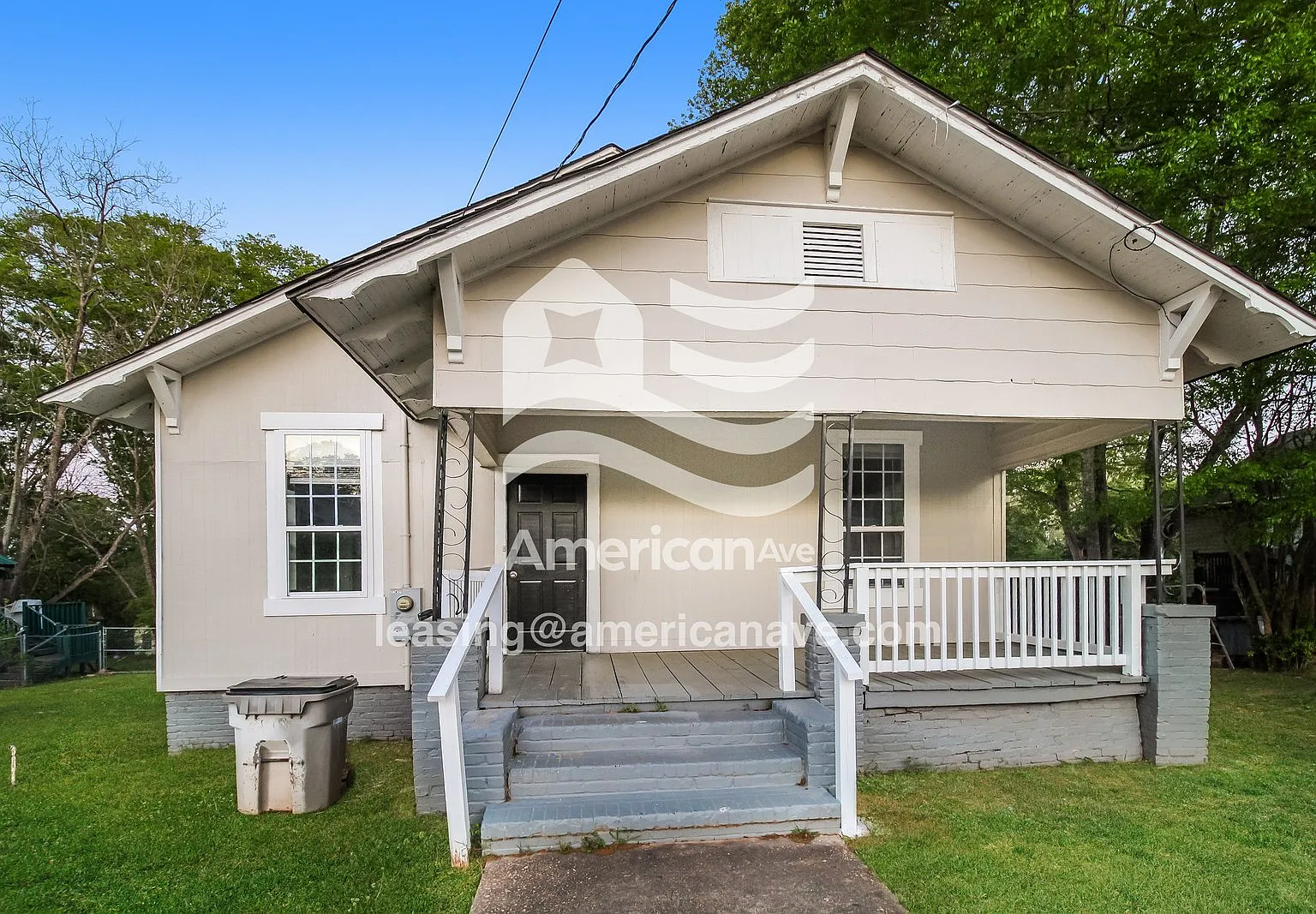 2 bed, 1.0 bath, 1064 sqft, $1,297 — Photo 1