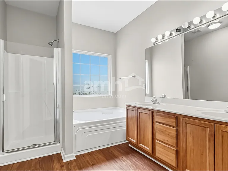 204 Annesbury Ln — Photo 14