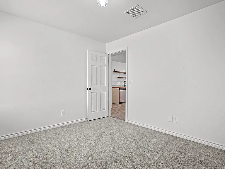 12842 Osmotherley Ave — Photo 22