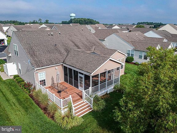 4th image of 37932 Bayview Cir E
