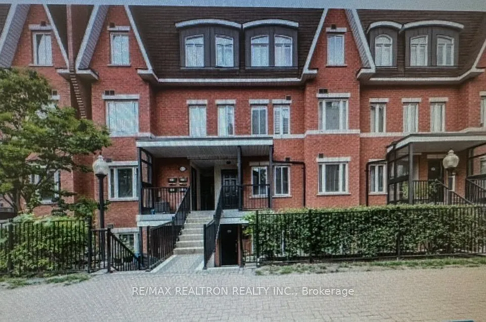 316 John St #122