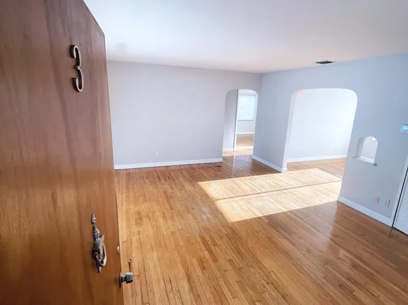 530 SW 10th St APT 3-B, Miami, FL 33130