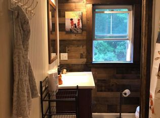 5 Ayer St, Lincoln, ME 04457