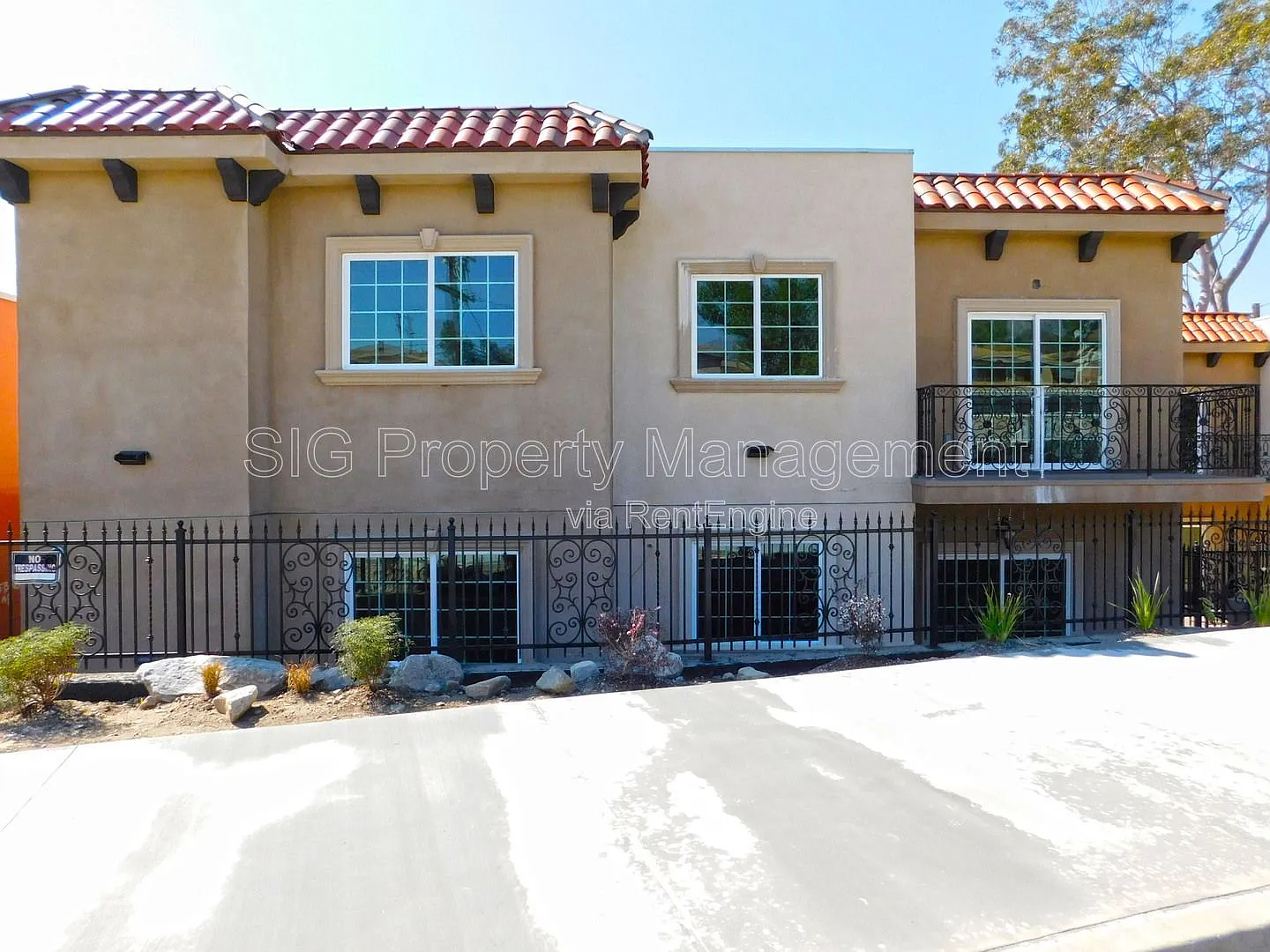 2 bed, 2.0 bath, 1000 sqft, $2,300 — Photo 3