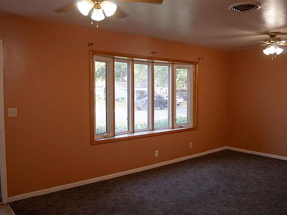 4th image of 102 Warwick Rd