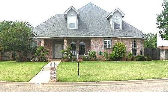 1st image of 42 Pebble Beach St