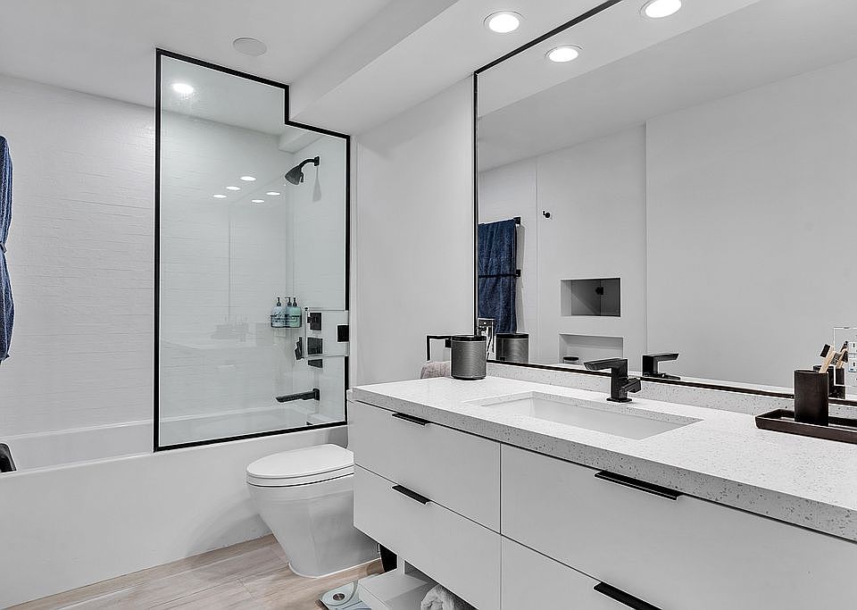 1st image of 5 Island Ave APT 10C