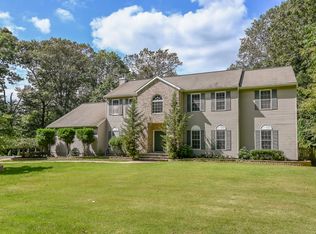 11 Oak Ln, Randolph, NJ 07869