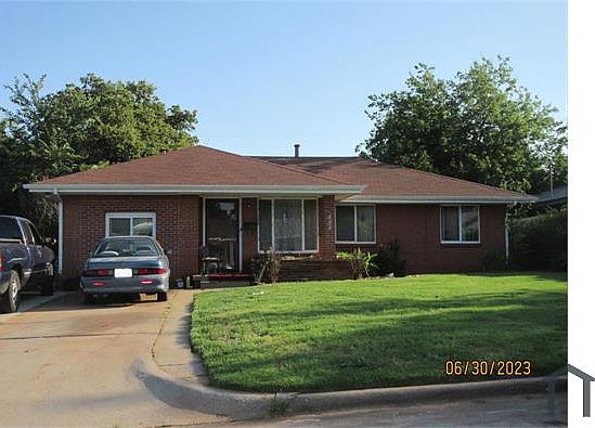1st image of 1209 NE 45th St