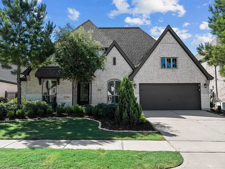 28348 Sterling Oak Dr — Photo 1