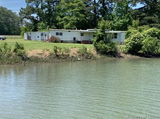 937 Possum Point Rd, Pt Haywood, VA 23138