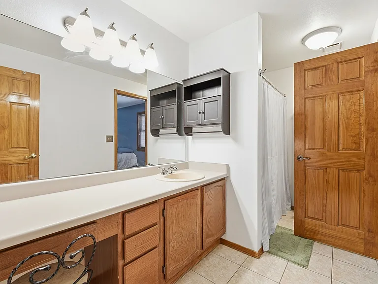 Upstairs bathroom number one, jack and jill entry.