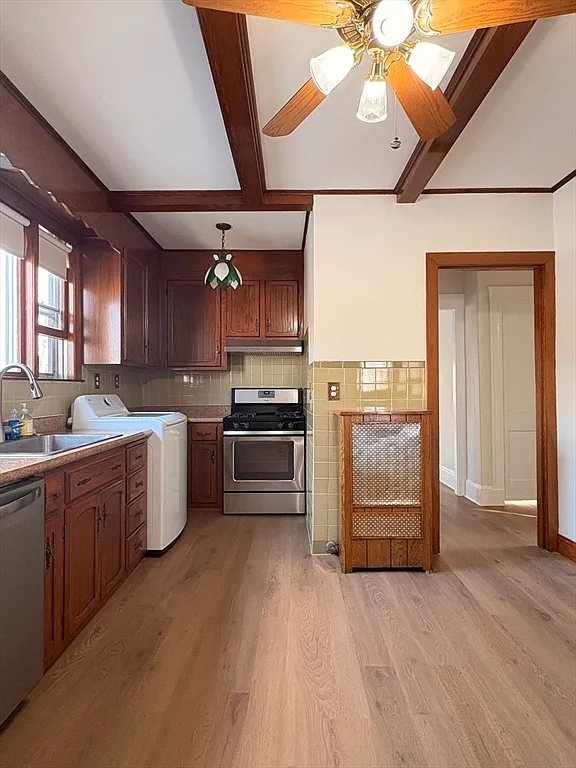 2 bed, 1.0 bath, 1000 sqft, $2,900 — Photo 3