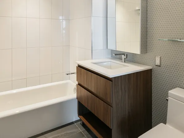 311 11th Avenue image 6 of 25