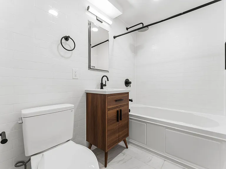 76 Carroll St #1 — Photo 8