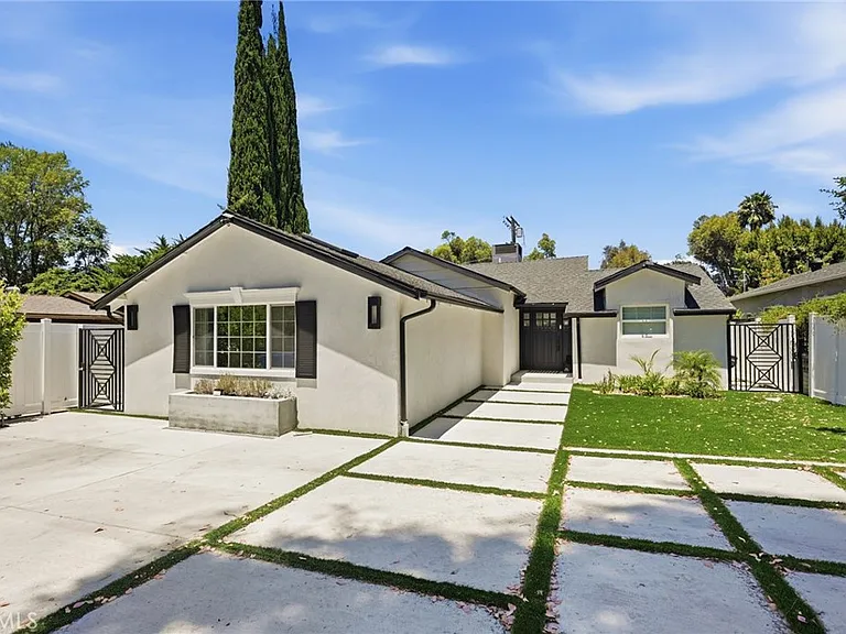21231 San Miguel St — Photo 1