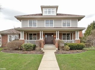1510 Midway Ln, Glenview, IL