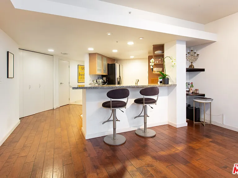 13700 Marina Pointe Dr #1507 — Photo 11