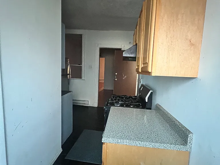 422 Saint Pauls Ave #5 — Photo 6