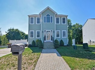 555 Detroit St, Fall River, MA 02721