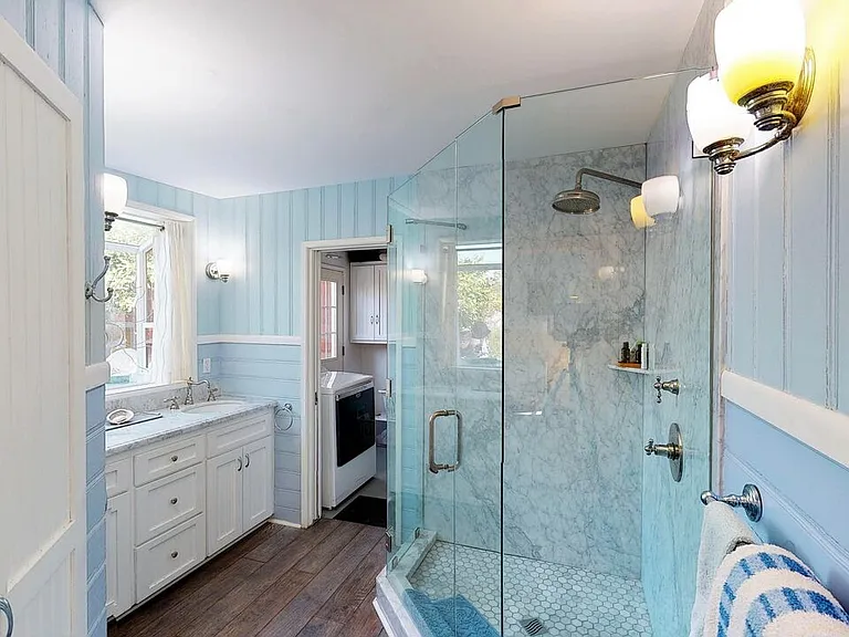 24528 Malibu Rd — Photo 10