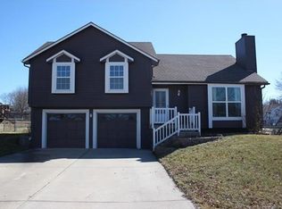 103 S Huntsman Blvd, Raymore, MO 64083