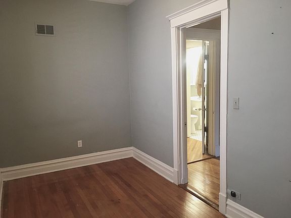 5th image of 2040 W McLean Ave