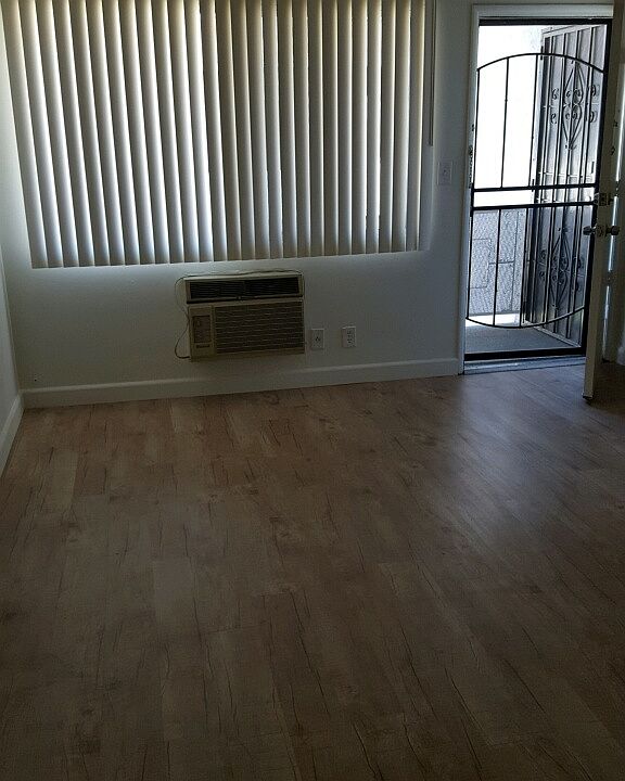 13943 Bessemer St Van Nuys CA Zillow