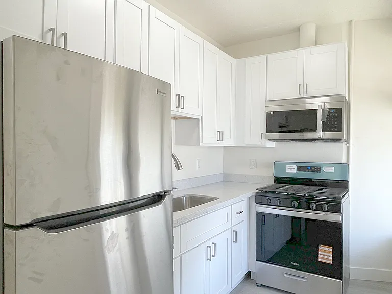411 E Santa Clara St — Photo 2