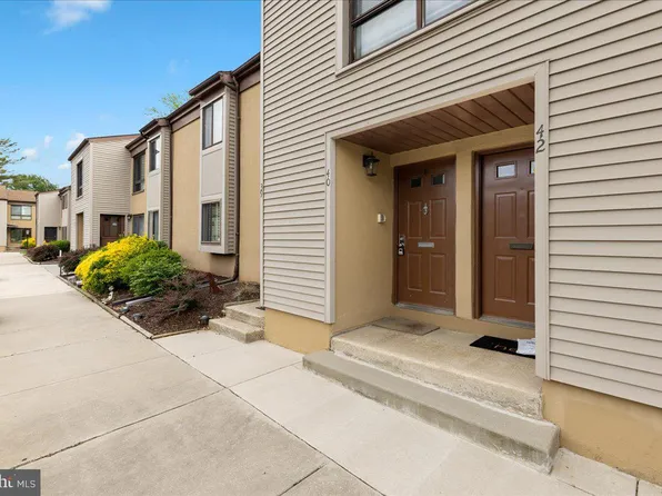 40 Ashley Ct, Marlton, NJ 08053