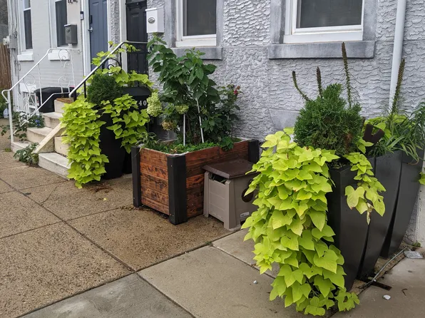 1240 S 31st St, Philadelphia, PA 19146