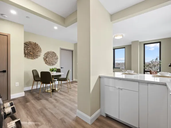 163-07 72nd Avenue image 8 of 22