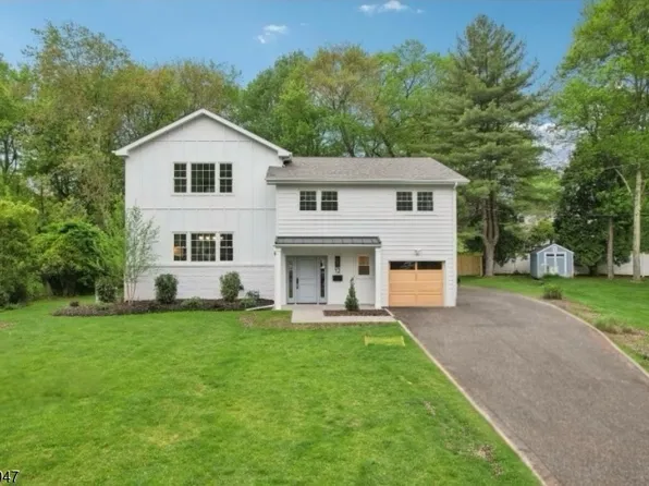 12 Bromley Ct, New Providence Boro, NJ 07974
