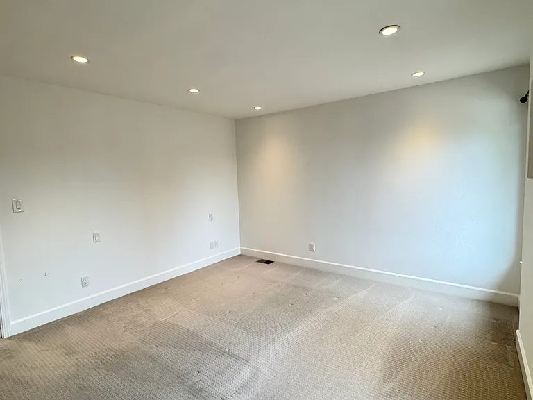1134 Manzanita Dr — Photo 11