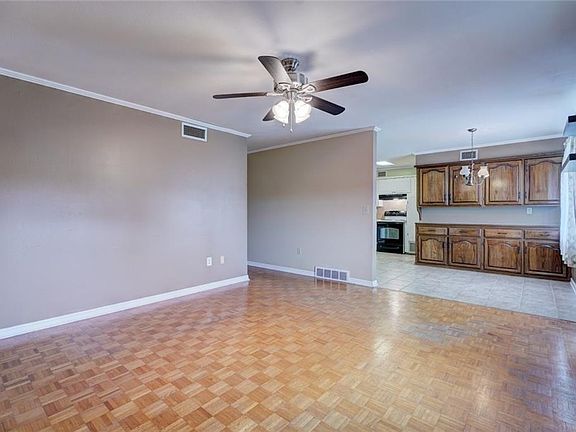 2nd image of 625 Kingston Dr