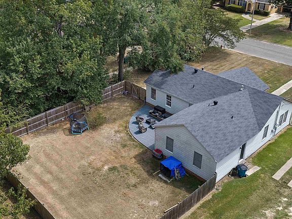 3rd image of 120 W Neal St