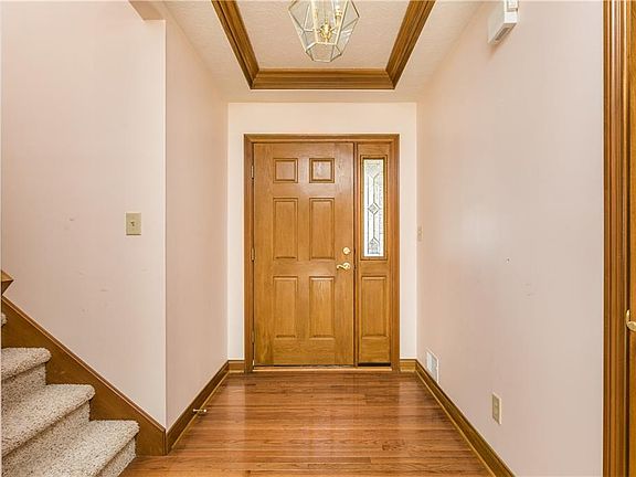 4th image of 2113 Woodstream Dr