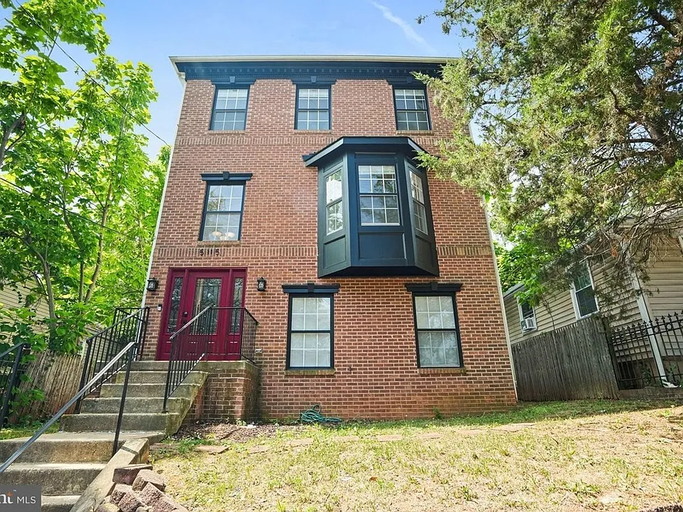 5115 Bass Pl SE
