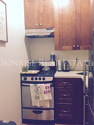 Rented by Sunrise Real Estate | media 30