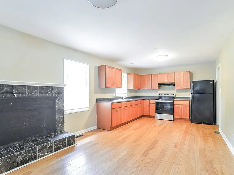 3304 Sunset Rd — Photo 7